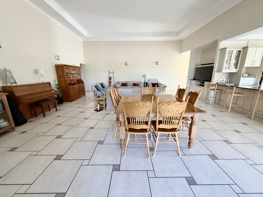 8 Bedroom Property for Sale in Long Acres Country Estate Western Cape